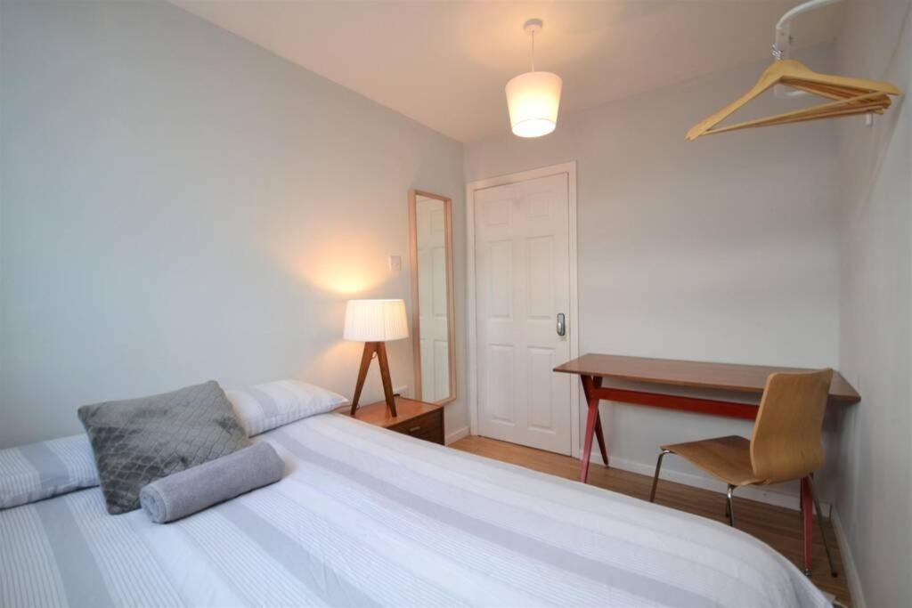 Stylish Budget 4 Bedroom Flat In Brick Lane ลอนดอน ภายนอก รูปภาพ